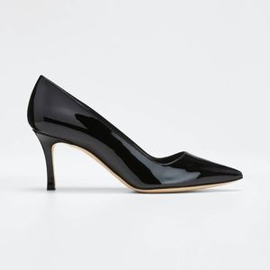 NEW Manolo Blahnik BB Pump Black Patent: Size 5.5, 70mm
